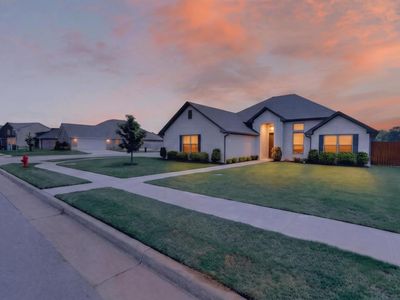 412 Meadows Ln