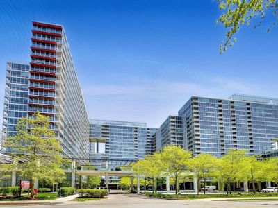 Property at 9655 Woods Dr Unit 814, Skokie, IL