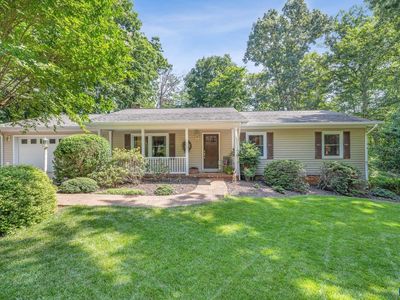 10 Shortwood Cir