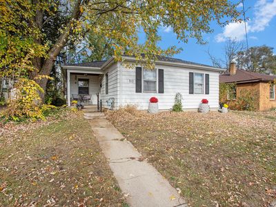 513 Julia St NE