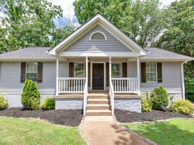 516 Ashlawn Cir