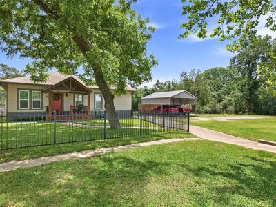 Property at 1726 13th St, Hempstead, TX