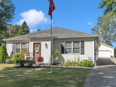 60 Old Falls Blvd