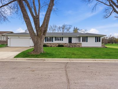 311 E Oak Ave