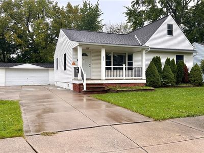 233 John St