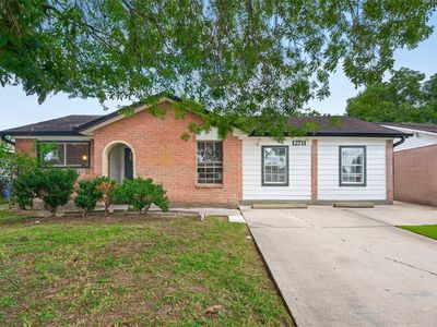 12711 Greenshire Dr