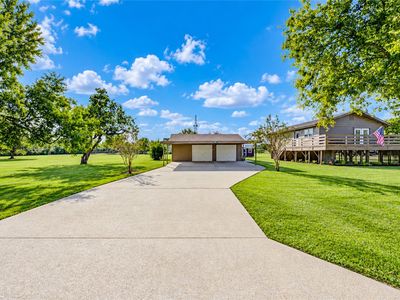 11605 Strom Rd