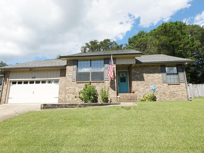221 Karen Ct
