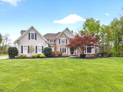 3 Raymond Ln