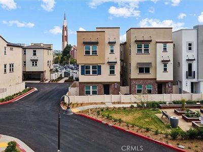 601 Daniel Freeman Cir