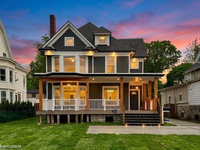 219 Cass Ave