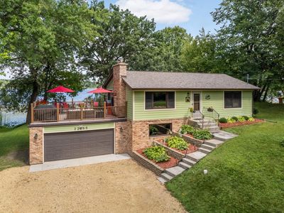 27985 Lakelawn Dr