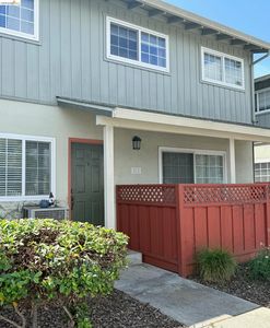 Property at 650 Fargo Ave APT 1, San Leandro, CA
