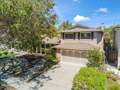 2390 Harris Ct