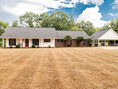 895 Agnes Rd