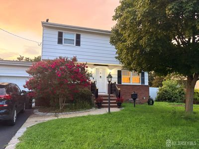 4 Bucknell Dr