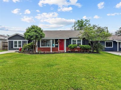 806 Nashua St