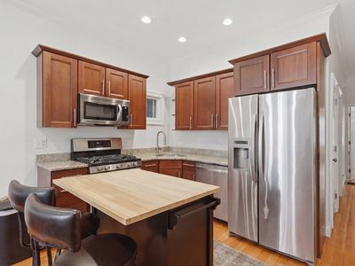 502 Sumner St #1