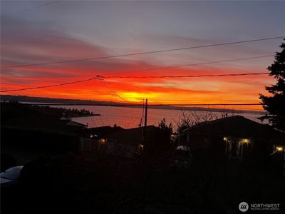 6121 Madrona Drive NE