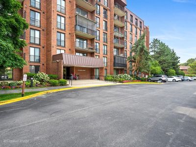 111 Acacia Dr APT 607