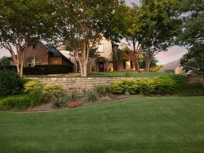 805 Lake Breeze Dr