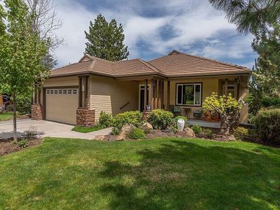 3106 NW Golf View Dr