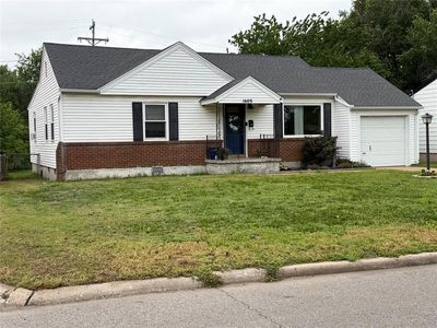 1609 Sandra Dr