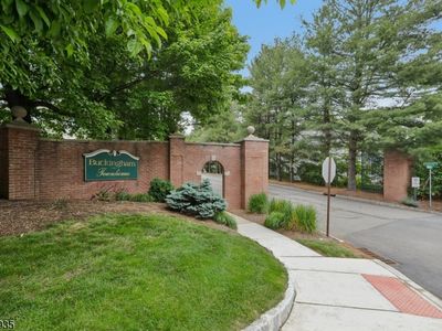 49 Buckingham Ct