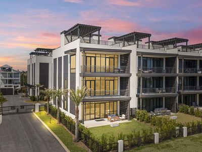 2228 W County Highway 30a