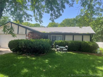 300 E Vicksburg St