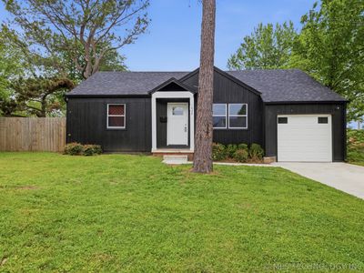 1024 N Winston Ave W
