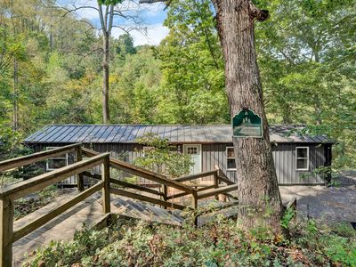 106 Deerhill Rd
