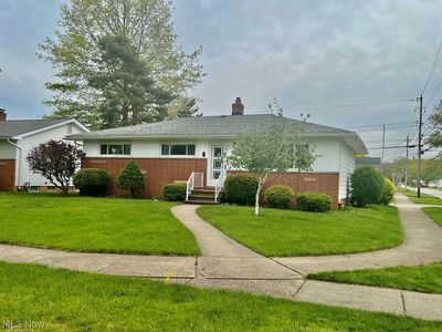 36 E Dartmoor Ave