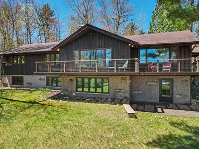 5584 Broman Ln
