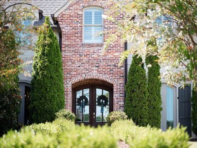 206 Clubhouse Dr