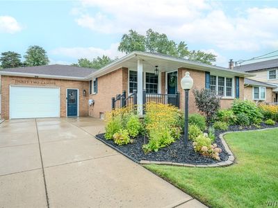 32 Camner Ave