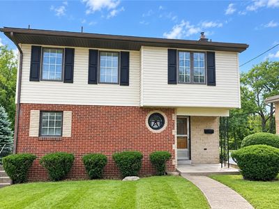 3832 Cynthia Dr