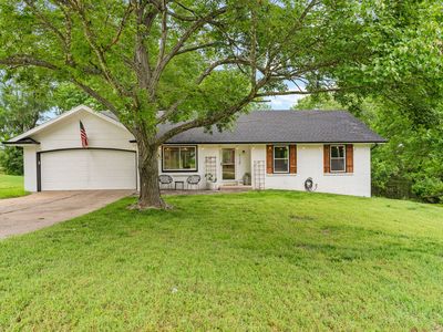 923 E Bluff Drive