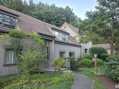 469 Heritage Village #B