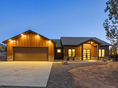 369 W Pinyon Pine Dr