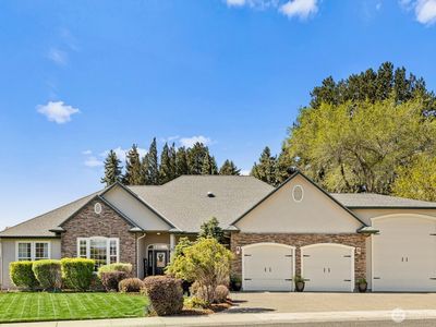 1203 N Canterbury Drive