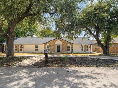 925 Lake North Dr
