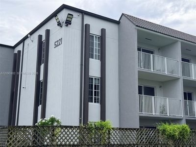 5221 Geneva Way APT 304