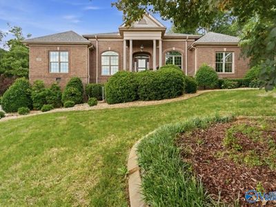 2909 Smoketree Cir NE