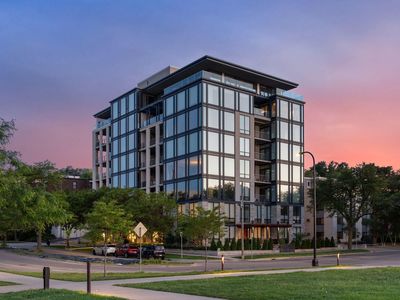 301 Kenwood Pkwy #602