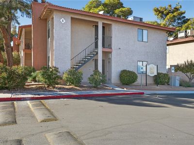 5576 W Rochelle Ave #C