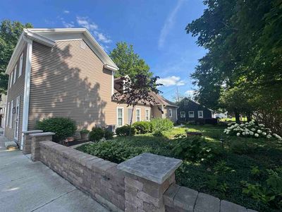 199 E Main St