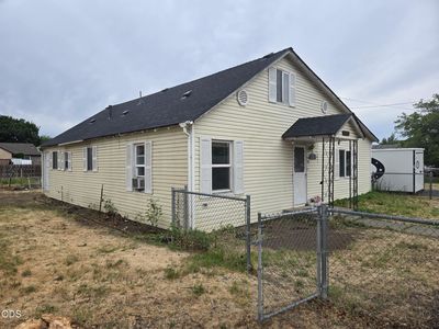386 S Main St