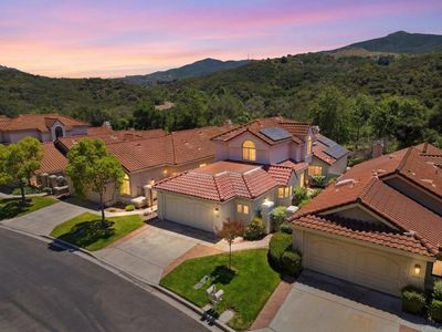 2262 Vista Valley Ln