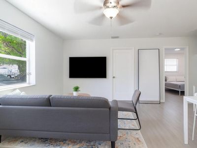 605 SW 14th Ter